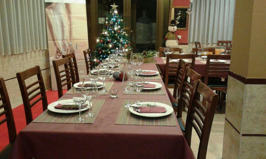 Hostal Torremirona Salt Buitenkant foto